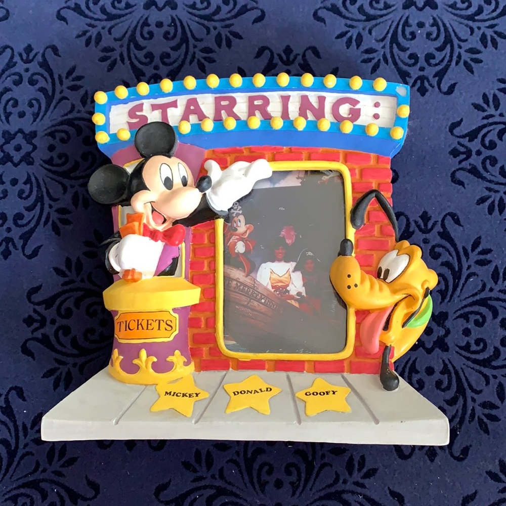 NWOT Enesco Mickey Mouse 3D Disney Picture Frame